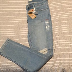 Levi’s 711 women’s jeans